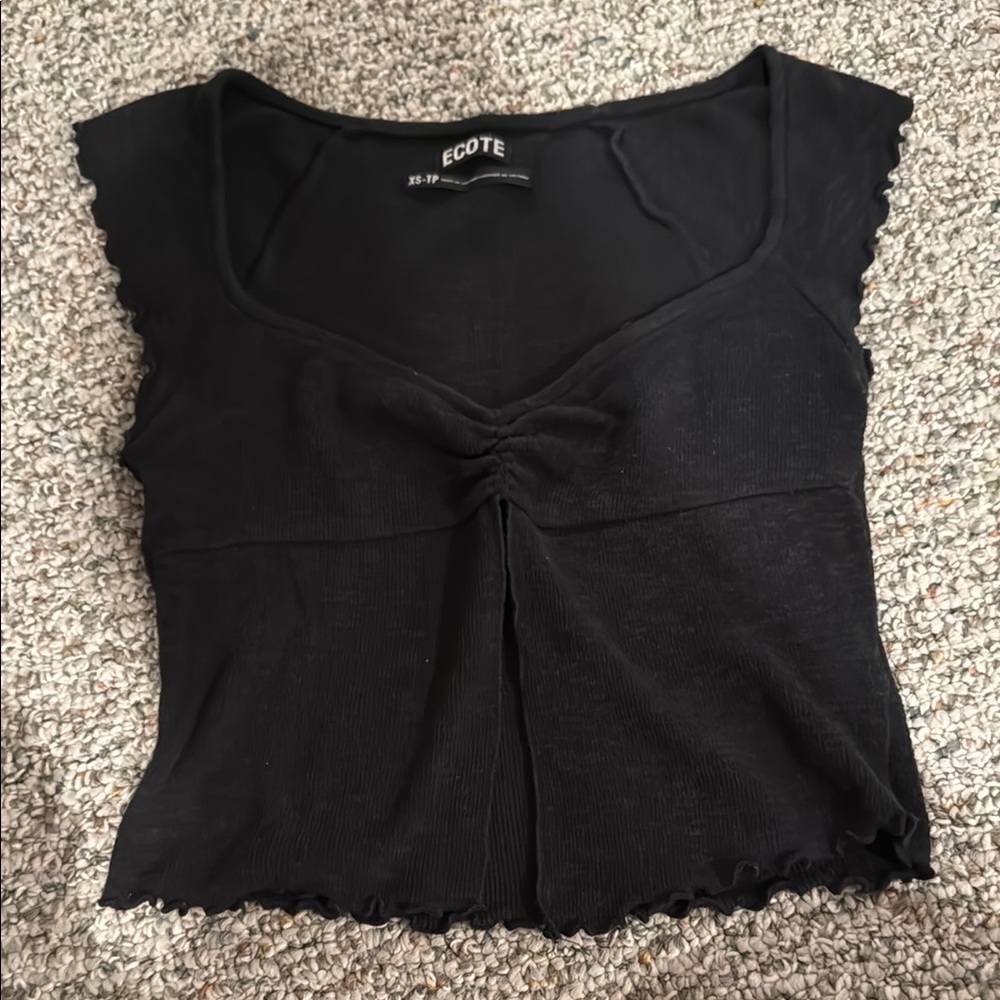 Ecote Black Ruched Sleeveless Crop Top